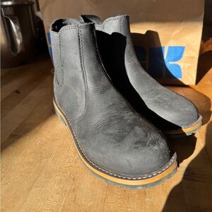 Carhartt Black Chelsea-Style Ankle Boots with Tan Welt